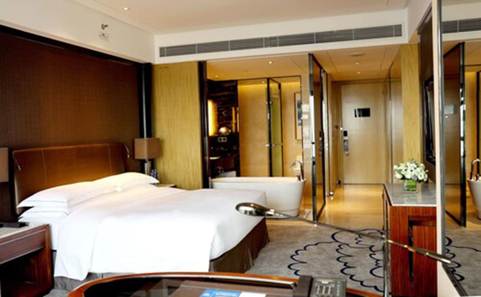 Hilton Zhongshan Downtown Extérieur photo