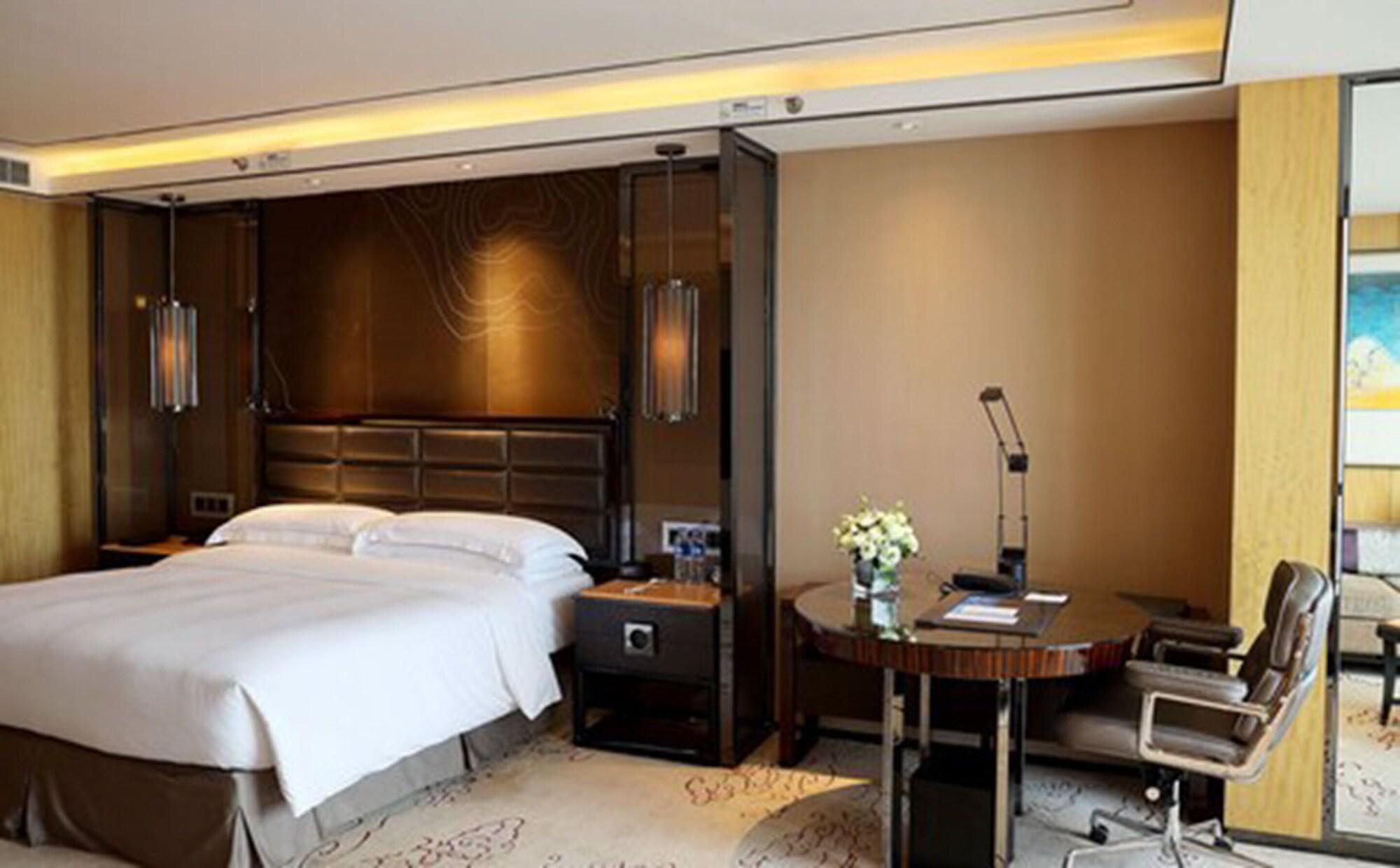 Hilton Zhongshan Downtown Extérieur photo