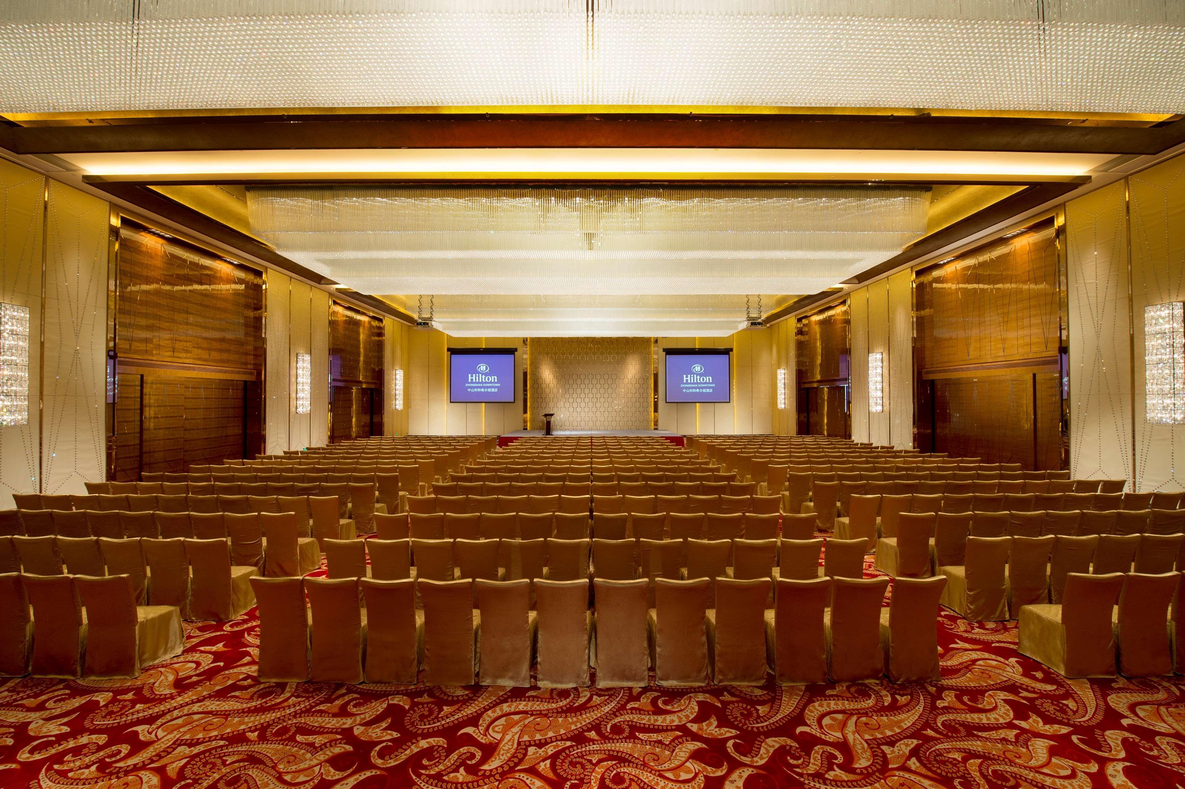Hilton Zhongshan Downtown Extérieur photo
