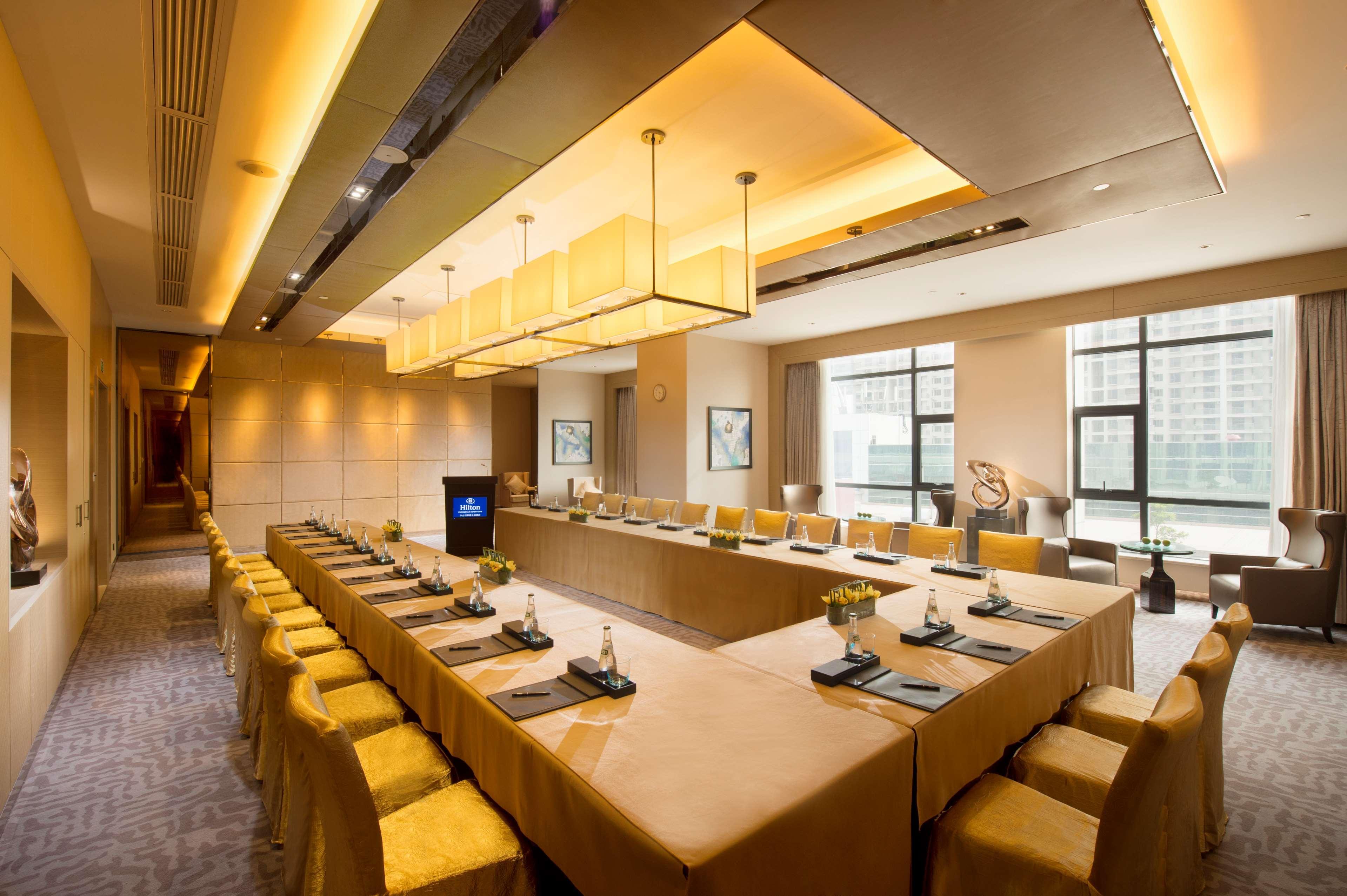 Hilton Zhongshan Downtown Extérieur photo