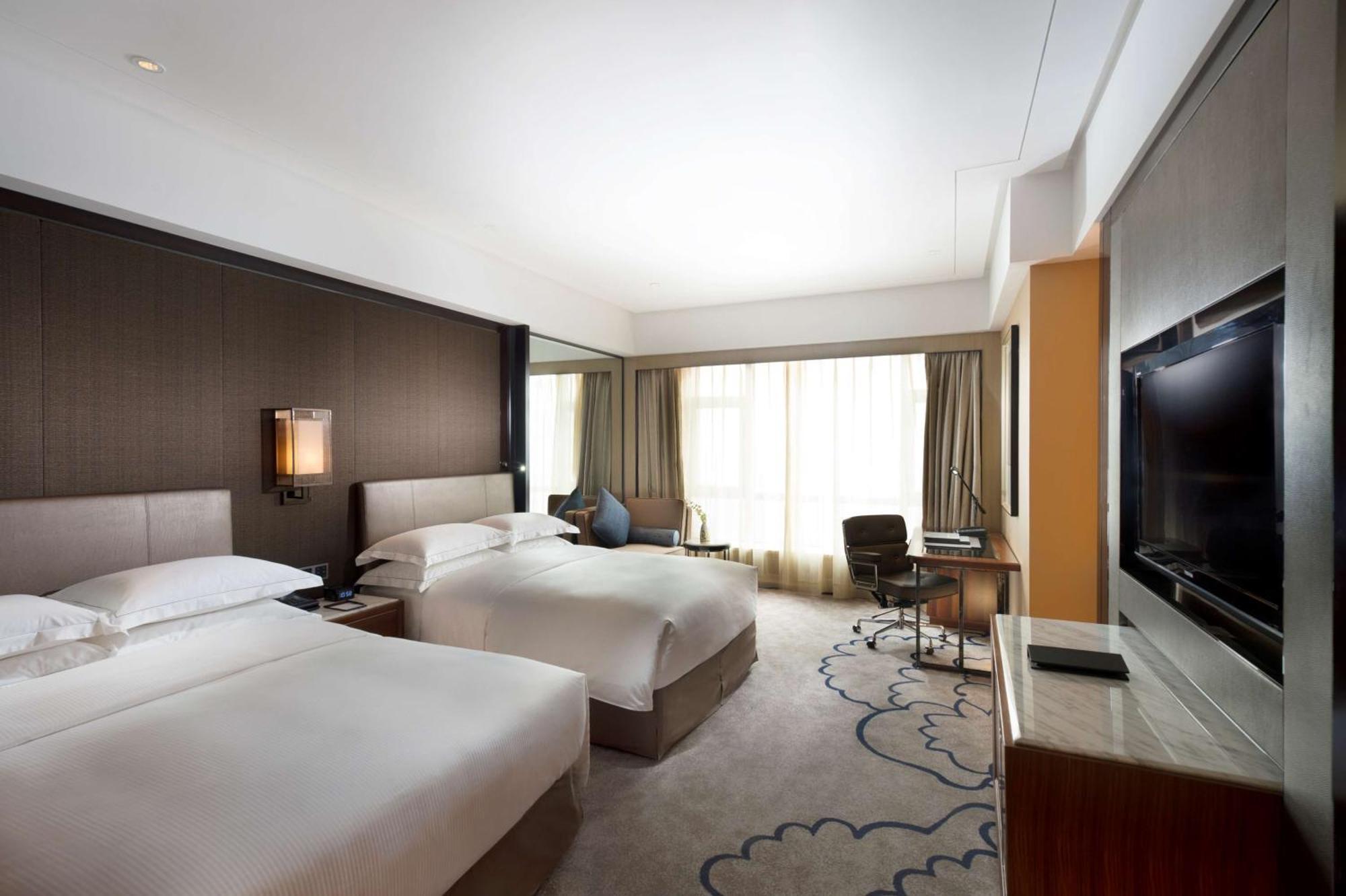 Hilton Zhongshan Downtown Extérieur photo