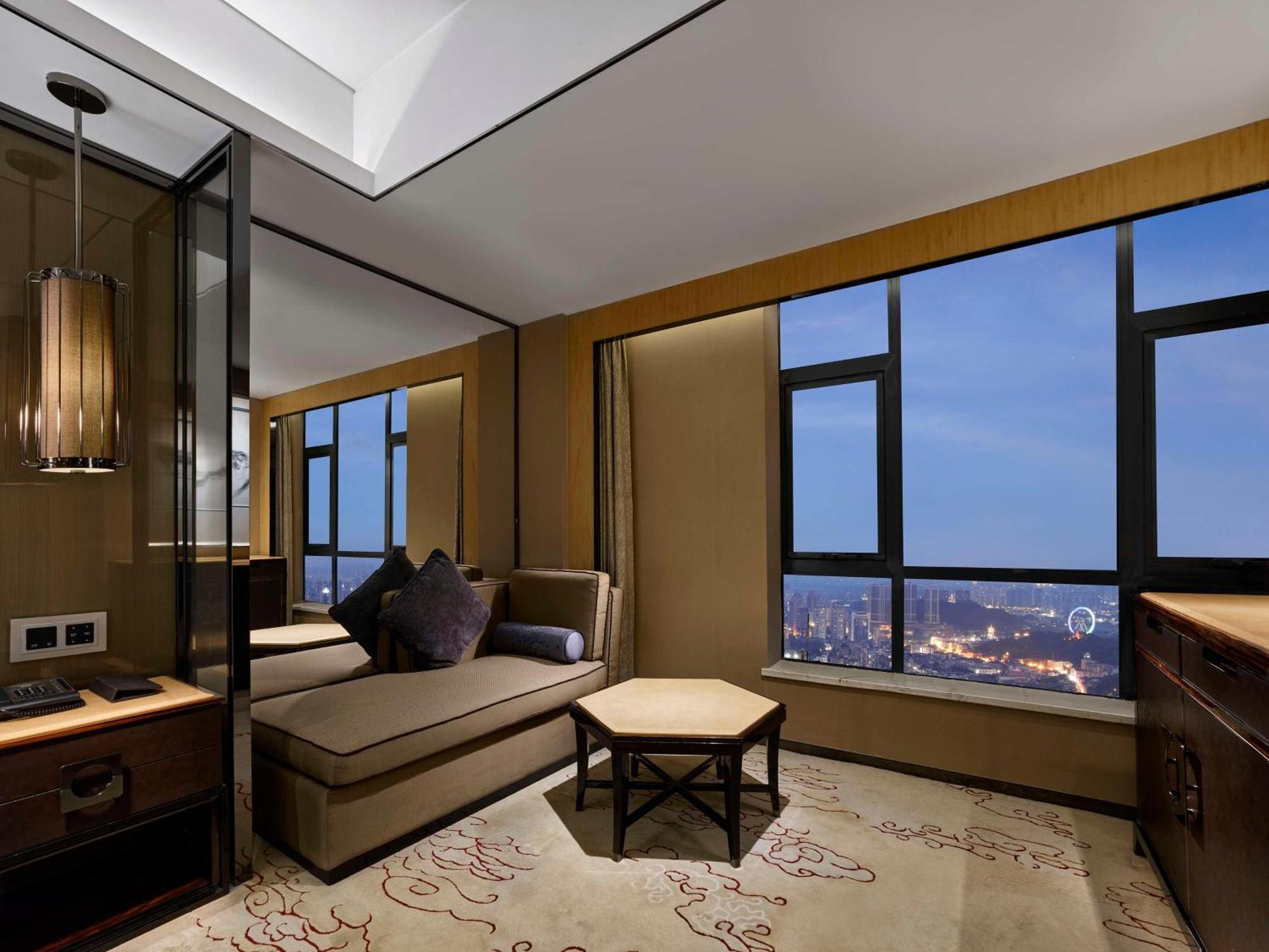 Hilton Zhongshan Downtown Extérieur photo